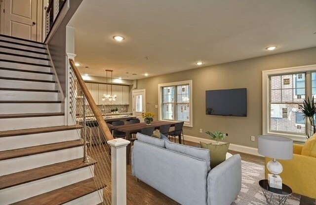 55 HUTCHINGS ST