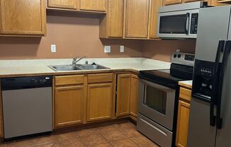 2 beds, 1 bath, 850 sqft, $1,195, Unit C