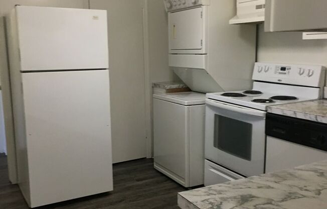 2 beds, 1 bath, 925 sqft, $1,125, Unit 40