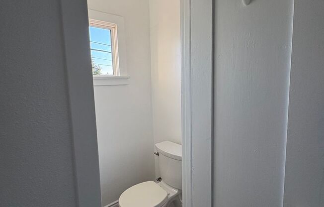 Studio, 1 bath, 400 sqft, $1,395, Unit 679.5