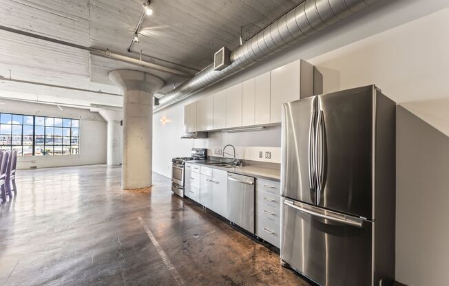 1 bed, 1 bath, 1,385 sqft, $4,200, Unit 413