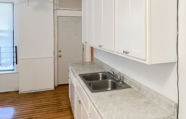 1 bed, 1 bath, 875 sqft, $2,150, Unit 2606RA-2