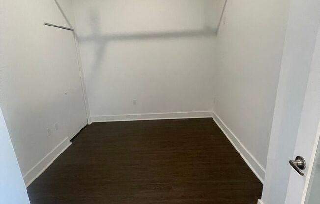 2 beds, 1.5 baths, 850 sqft, $1,995, Unit 605