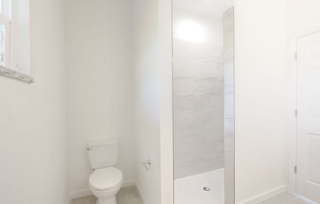 BRAND NEW 3/2/1-SAVANNAH MODEL-GREAT SW LEHIGH LOCATION