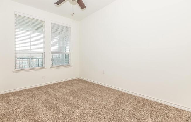 3 beds, 2 baths, 1,070 sqft, $1,299