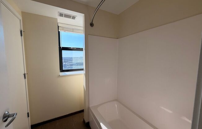 2 beds, 1 bath, 1,018 sqft, $2,250, Unit 506