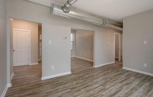 1 bed, 1 bath, 570 sqft, $975, Unit 12