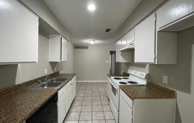 2509 Esquire Dr, Arlington, TX 76018