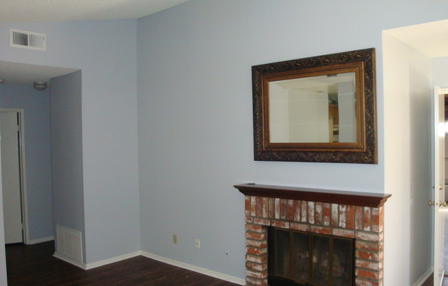 Single family home in Creekside