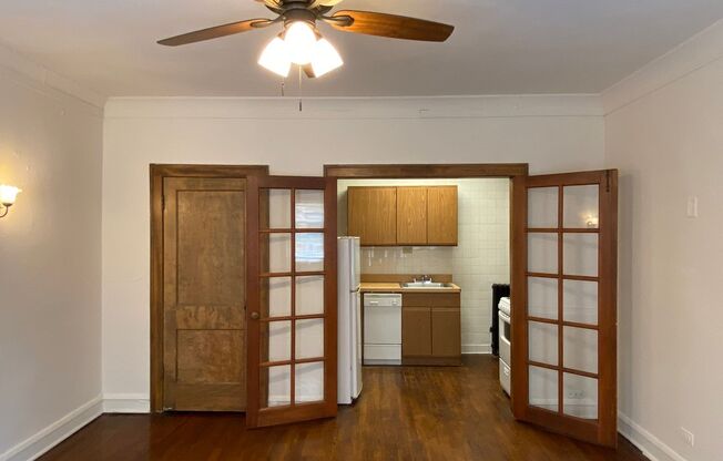 1 bed, 1 bath, 425 sqft, $1,785, Unit 233-213