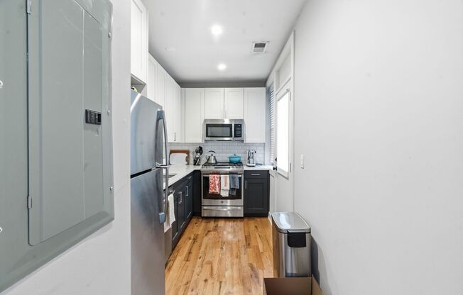 3 beds, 2 baths, 830 sqft, $4,450, Unit 928-3S