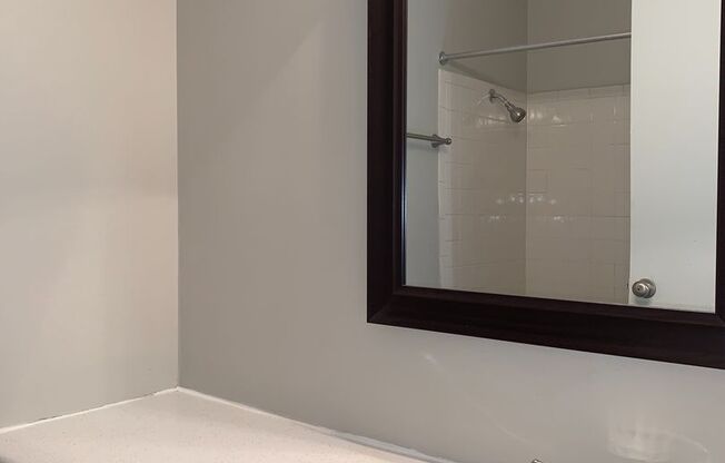 2 beds, 1 bath, 980 sqft, $1,423, Unit 129H