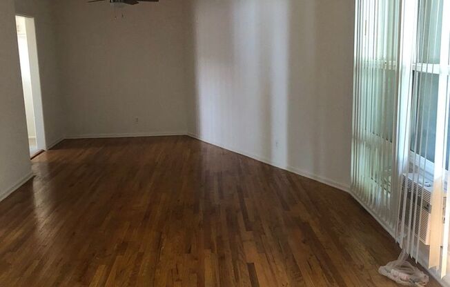 1 bed, 1 bath, $2,050, Unit 5