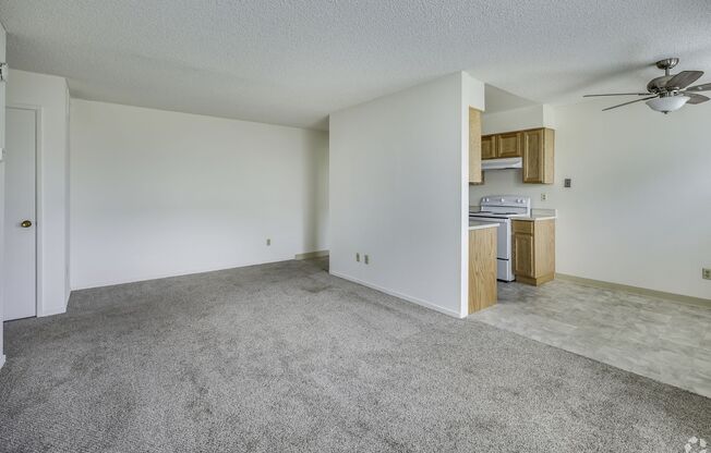 1 bed, 1 bath, 675 sqft, $1,445, Unit Unit 12