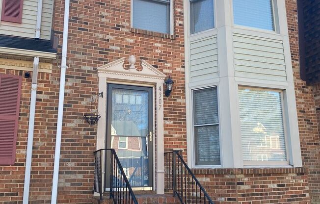 4307 Manchester Lane