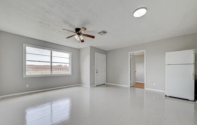 Coming soon! Affordable spacious 4BD/2BA single-family house!