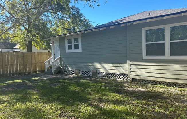 3 beds, 2 baths, $1,399