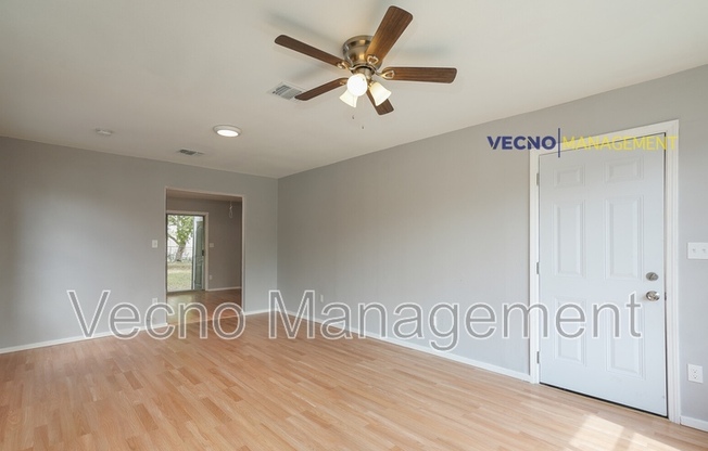 435 W BEDFORD AVE