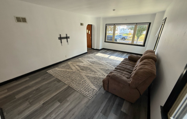 Caleb Hyatt - Tenant Placement