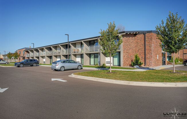 Studio, 1 bath, 330 sqft, $925, Unit 223