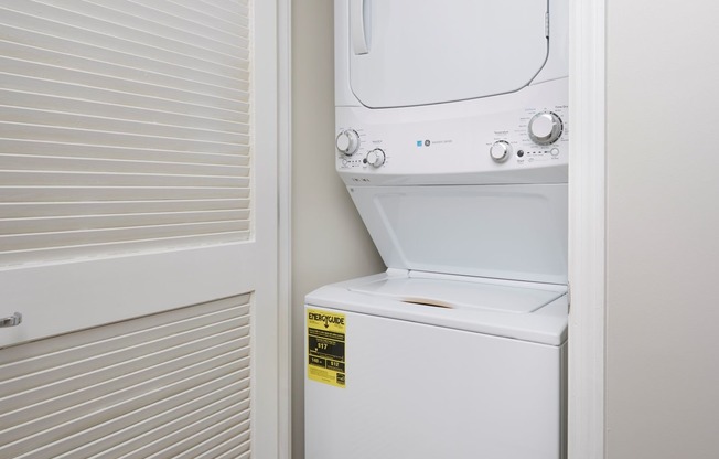 Washer/Dryer in Newly Renovated Apartment