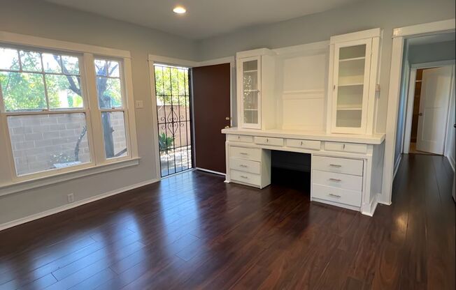 BeautiRemodeled Studio Type Apartment - Comes with Parking, Water/Trash Included, No Application fee, and LA City Section 8 Accepted!