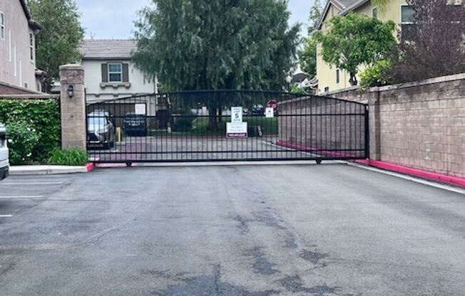 COMING SOON >>>> Redlands Home in Gated Community