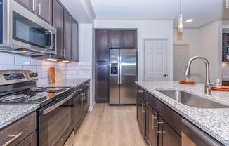2 beds, 2 baths, 1,140 sqft, $1,880