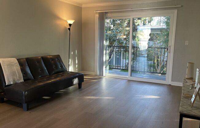 2 beds, 2 baths, 912 sqft, $2,795, Unit 0094