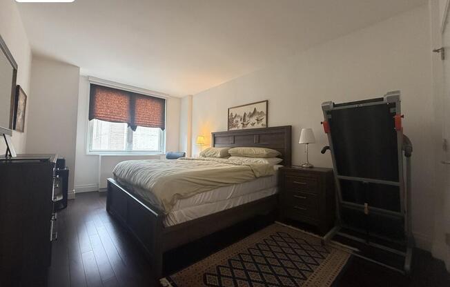 1 bed, 1 bath, $4,900, Unit 33E