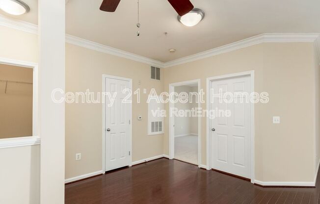 4862 EISENHOWER AVE #270
