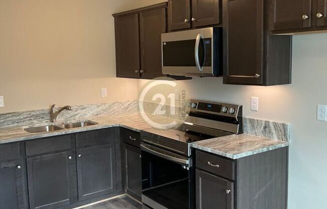 318 W 36 ST