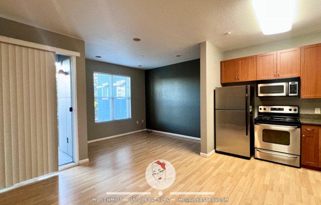 1 bedroom 1 bath in a fantastic location in Emeryville with washer & dryer and parking!