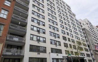 230 E 15 ST