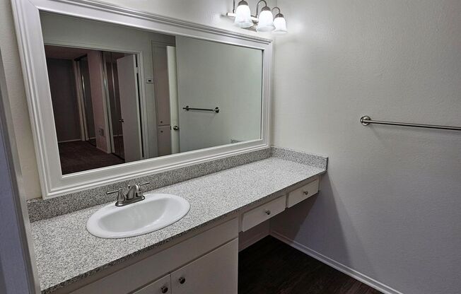 1 bed, 1 bath, 775 sqft, $2,165, Unit S011