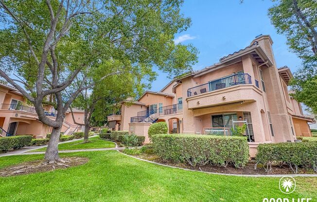 Spacious 2B/2BA Rancho Bernardo Condo with Balcony, W/D & Pool Access