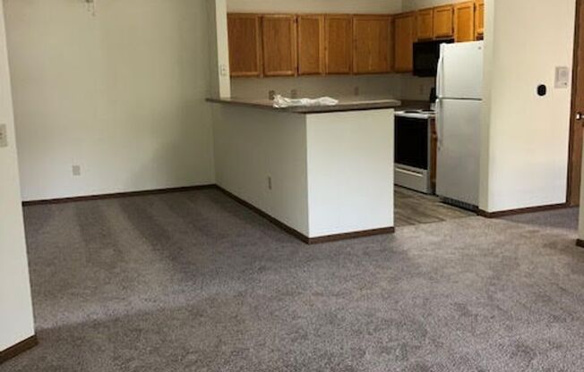 2 beds, 2 baths, 1,218 sqft, $1,400