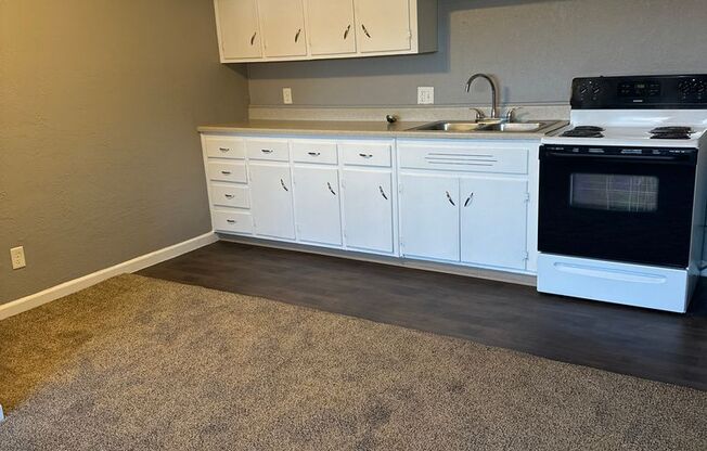 1 bed, 1 bath, 600 sqft, $795, Unit B11 1027 04