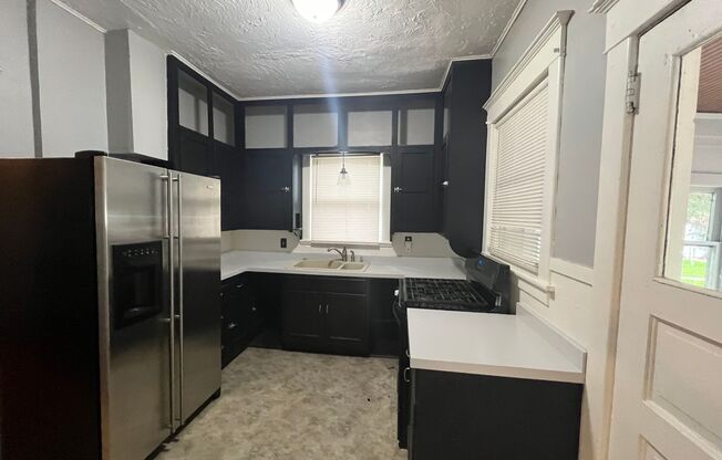 3 beds, 1 bath, $1,590