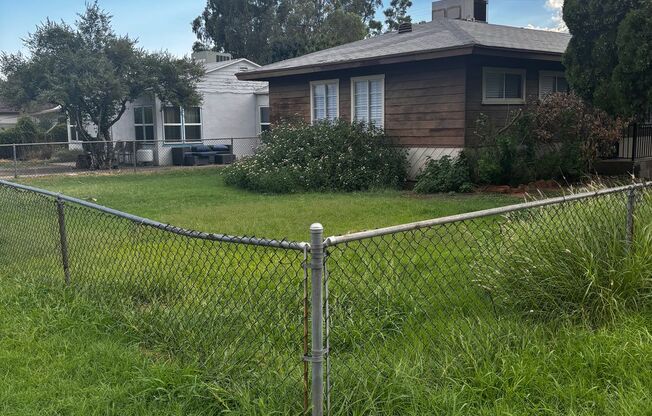 Bright 2 Bed / 1 Bath Home in Tempe