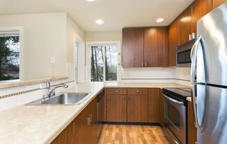 Spacious Mill Creek Corner unit Condo In-Town