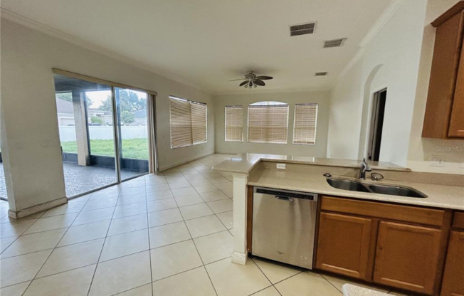 1642 CHANDELLE LN