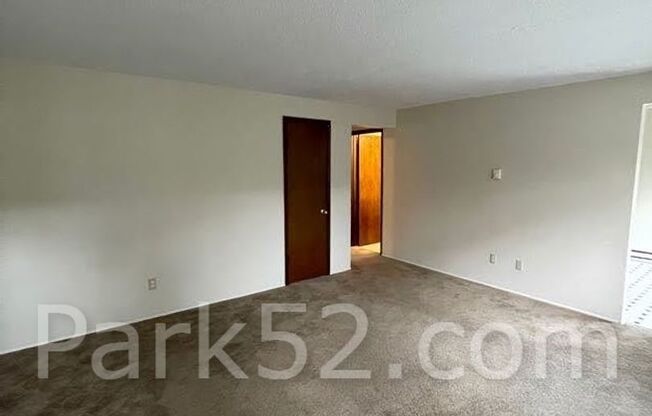 2 beds, 1 bath, $1,395, Unit 3111-07