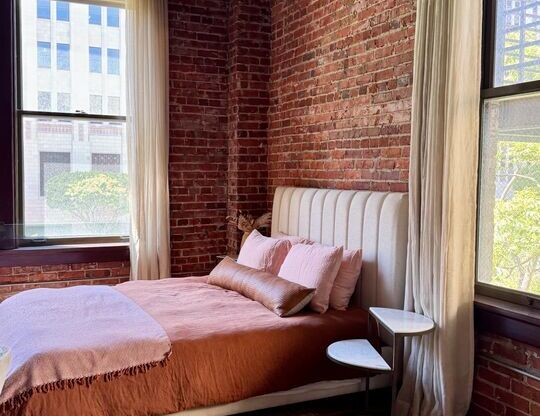 1 bed, 1 bath, 810 sqft, $2,500, Unit 301