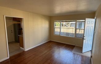 Gaynor Ave, 1317-1321