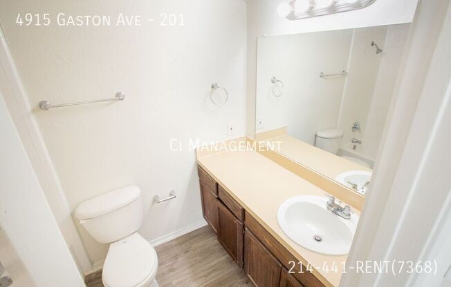 4915 Gaston Ave