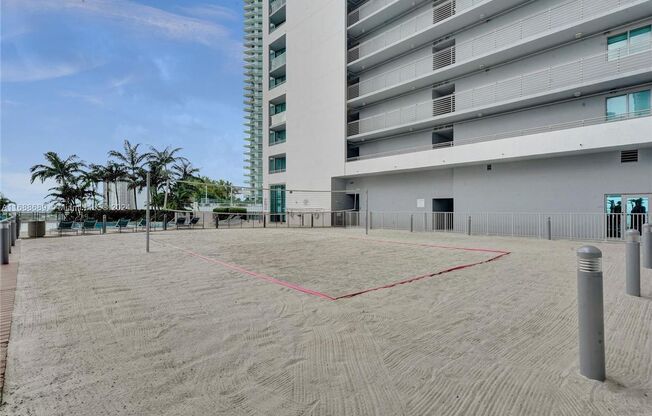 2 beds, 2 baths, 1,315 sqft, $4,650, Unit 888 Biscayne Blvd # 40-01 (A11688689)