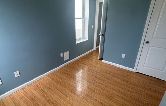 Beautiful 2-Bedroom Apartment Near Temple University | Central Air | Furnished Option Available | Internet Included