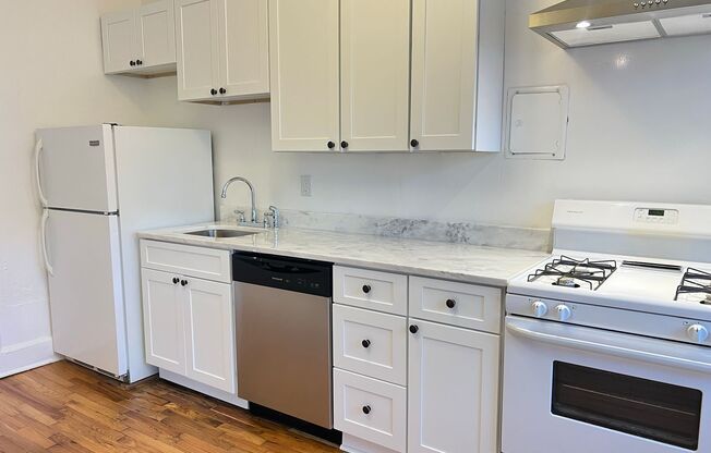 1 bed, 1 bath, 750 sqft, $1,595, Unit 873-8