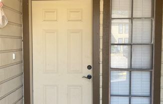 Spacious 2 Bed, 1.5 Bath Townhome – Prime Location off Airline & Holly